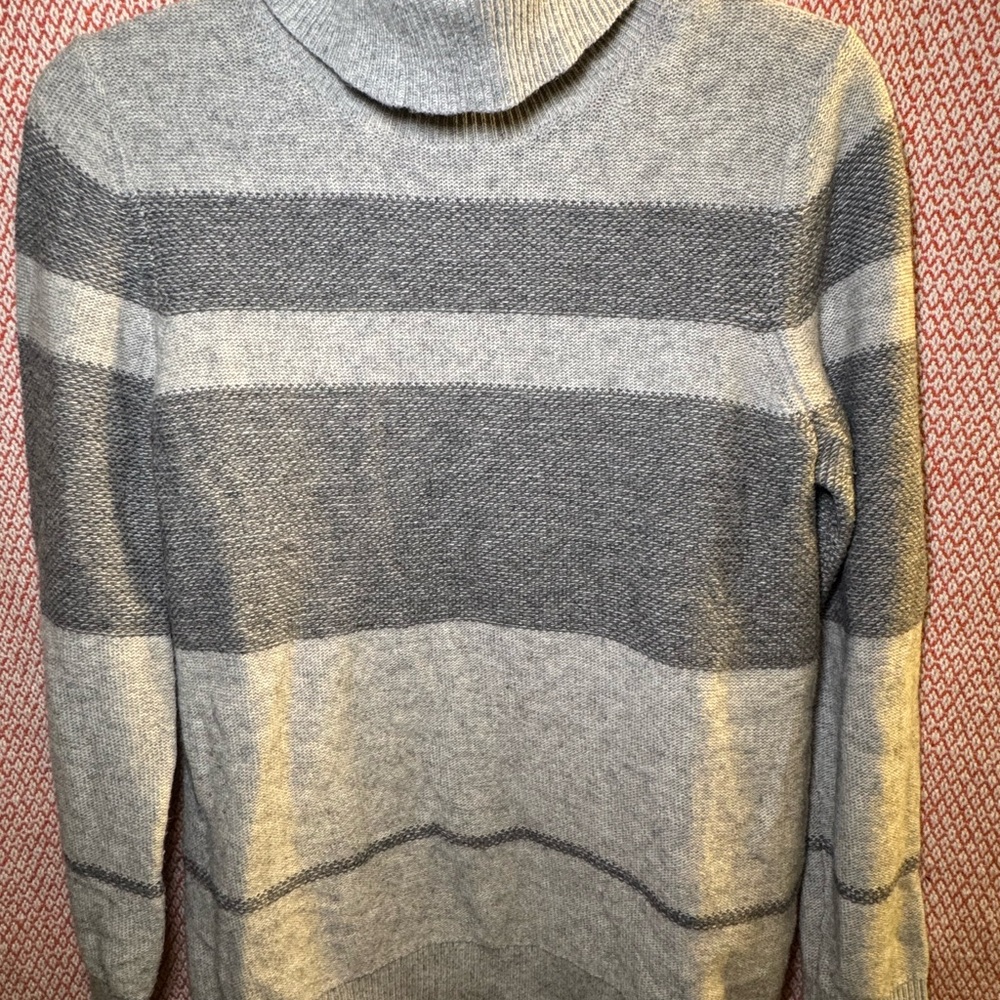 Banana Republic Men's Turtleneck Gray Sweater Size M Wool & Cashmere